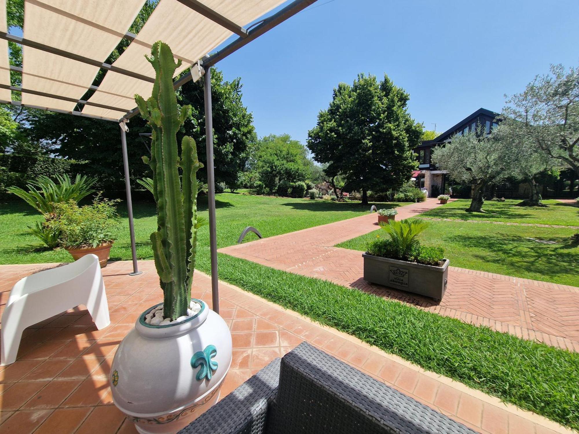 B&B Villa Sbaraglia Alatri Exterior foto